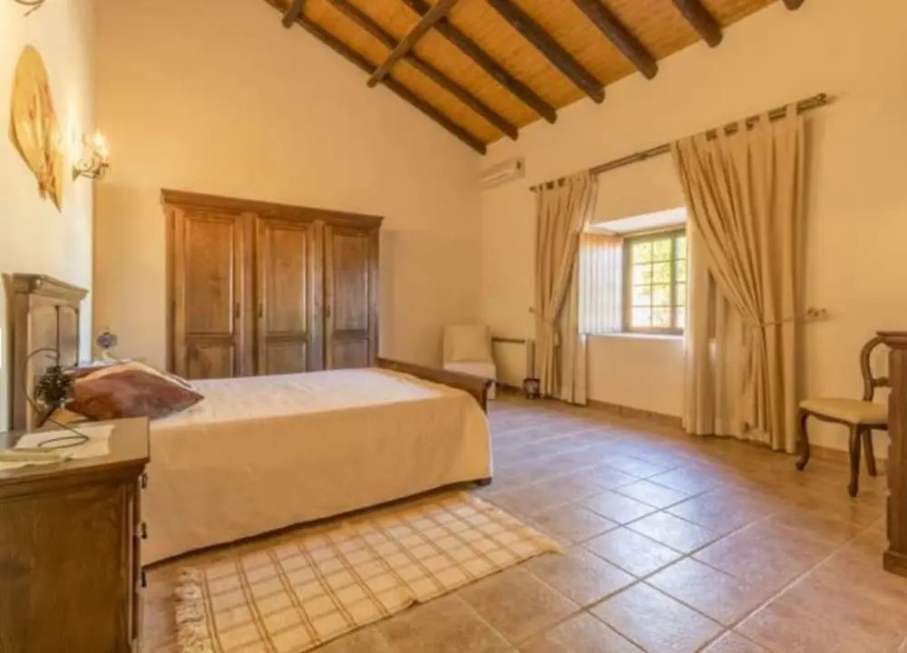 Villa - 6 Bedrooms with Pool and WiFi - 103920
