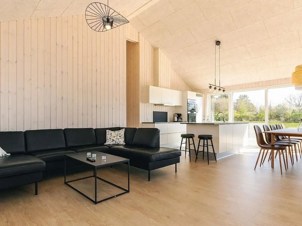 5 Star Holiday Home in Humble