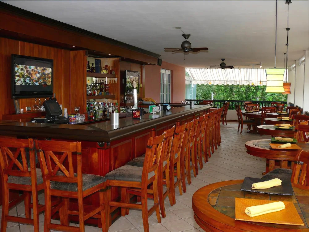 Cidra Country Club Inn & Villas