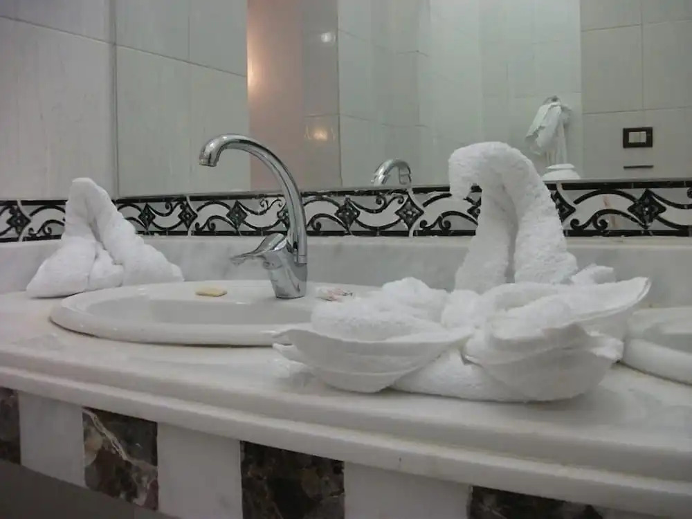 Al Hambra Hotel