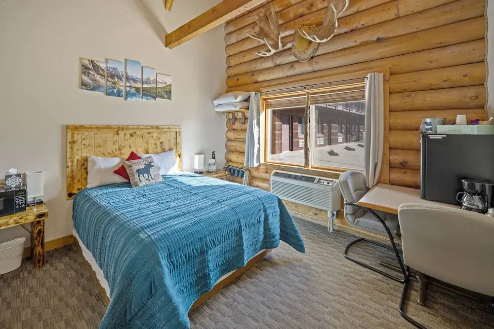 Ponderosa Inn