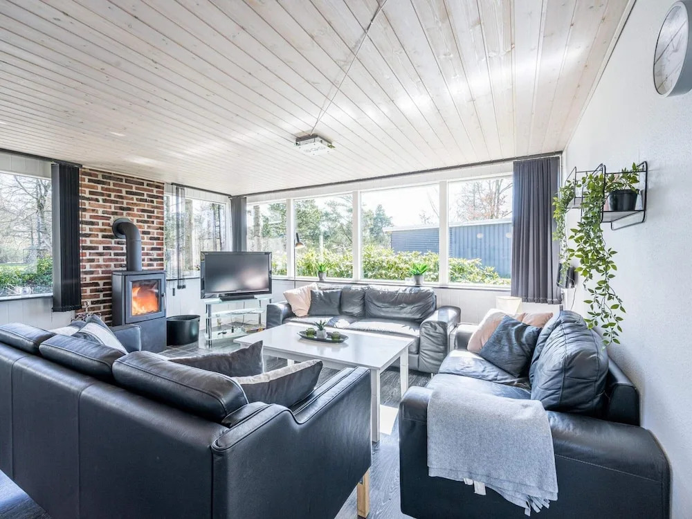 6 Person Holiday Home in Tarm