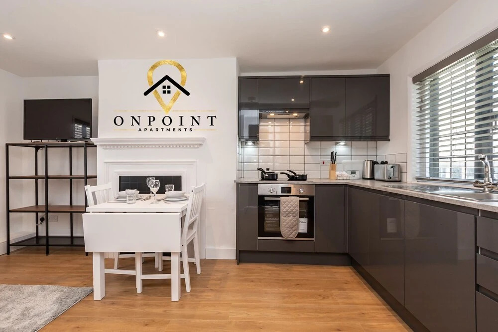 FRESH 2 Bedroom Apt With Parking