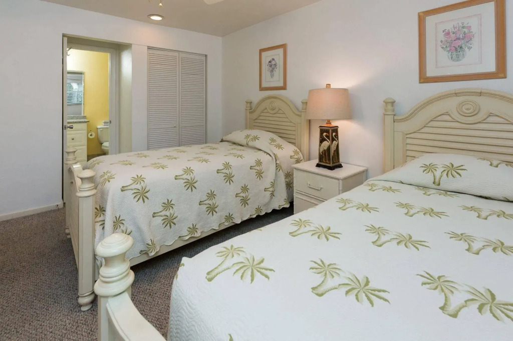 Sanibel Arms West Condominiums