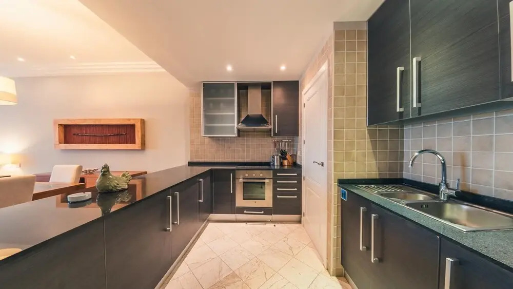 Bright and Open Apartment at Fishing Lodge w Private Parking B16