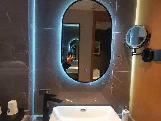 Borrman Hotel (Beihai Hepu High-Speed Railway Station)