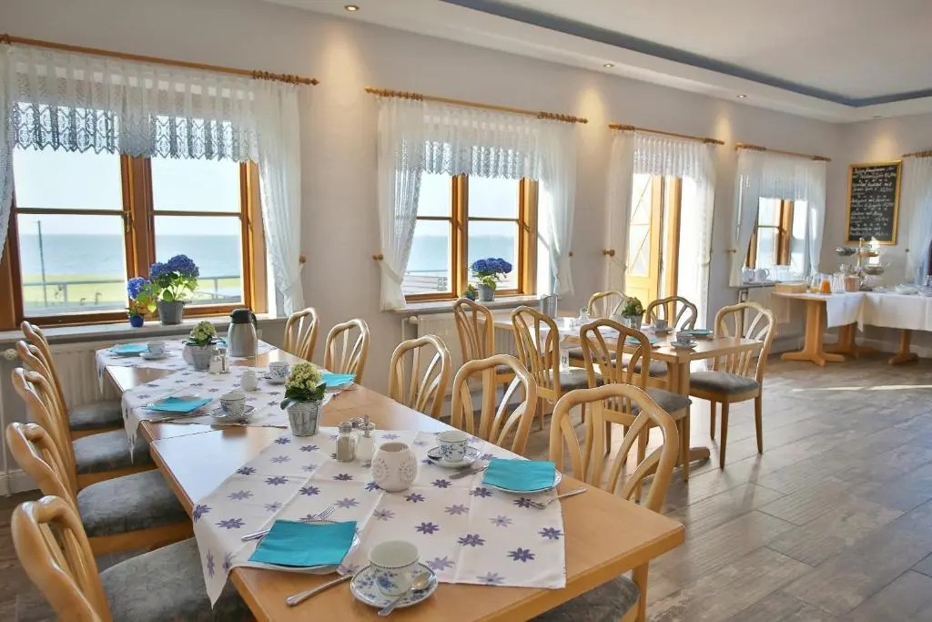 Hotel & Gasthaus Hilligenley - auf der Hallig Langeness