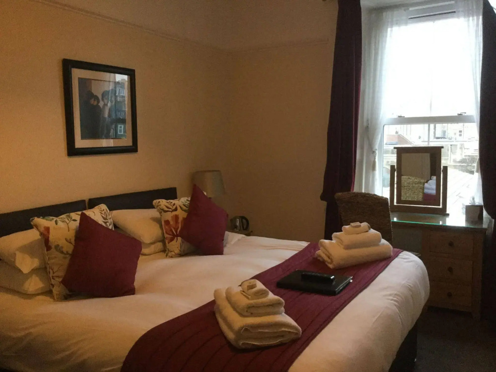 Bythesea Guest House