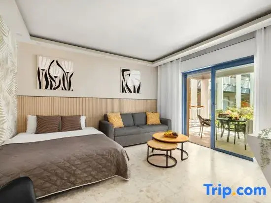 Royal Park Resort Apartment 74