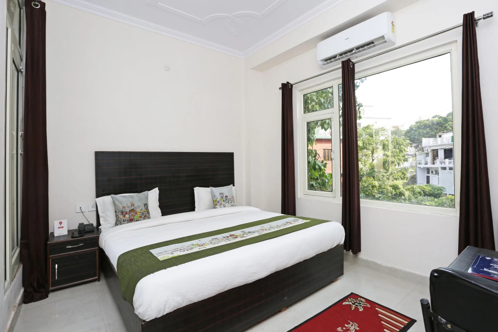 OYO Rooms 082 Tapovan