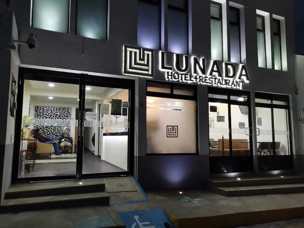 Hotel Lunada