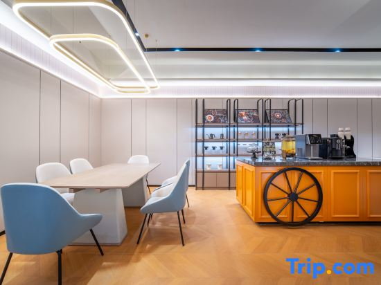 Homeinn Plus Hotel (Guiyang Qianlingshan Park Yan'an West Road Subway Station)