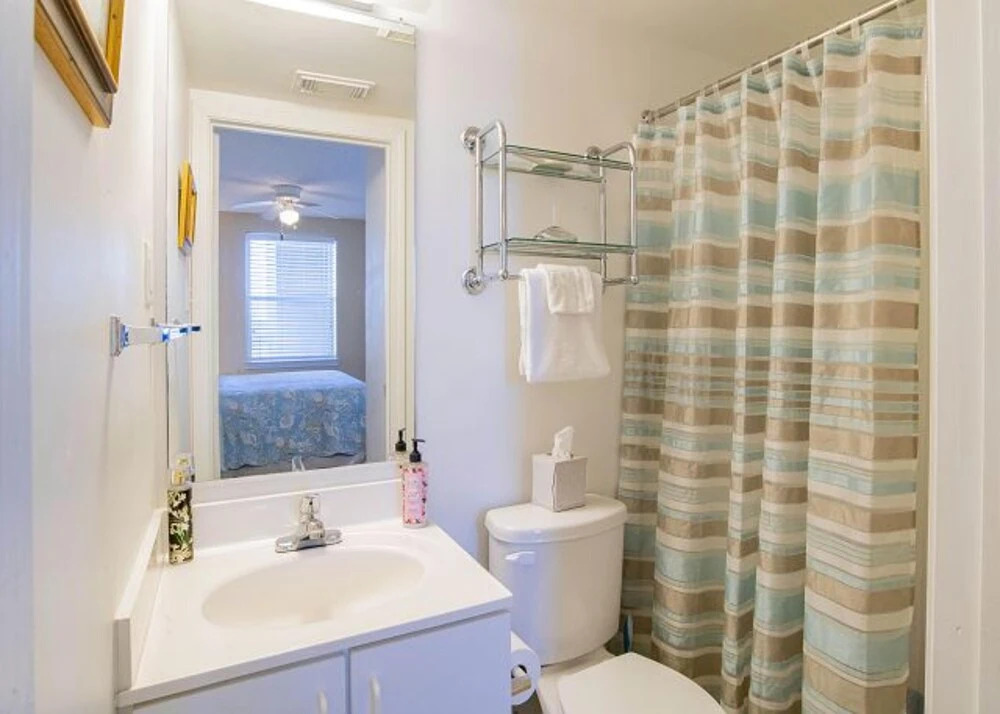 Royal Palms 604