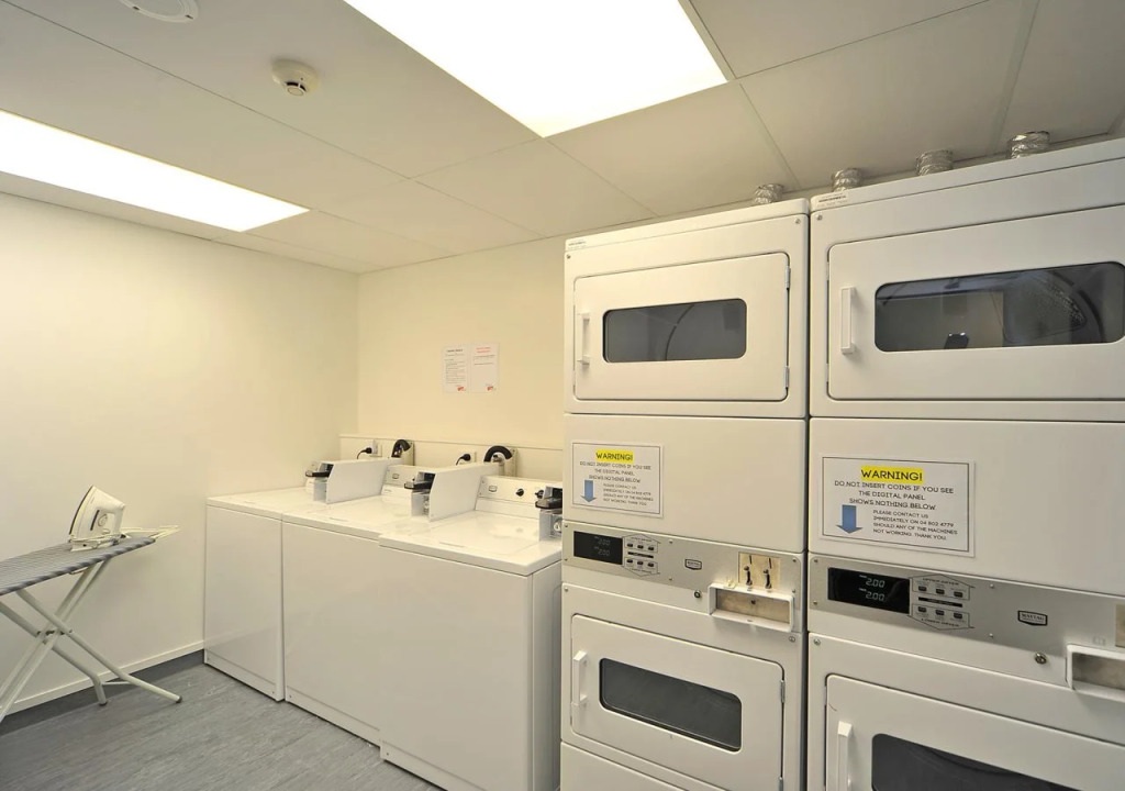 The Setup on Dixon - Hostel
