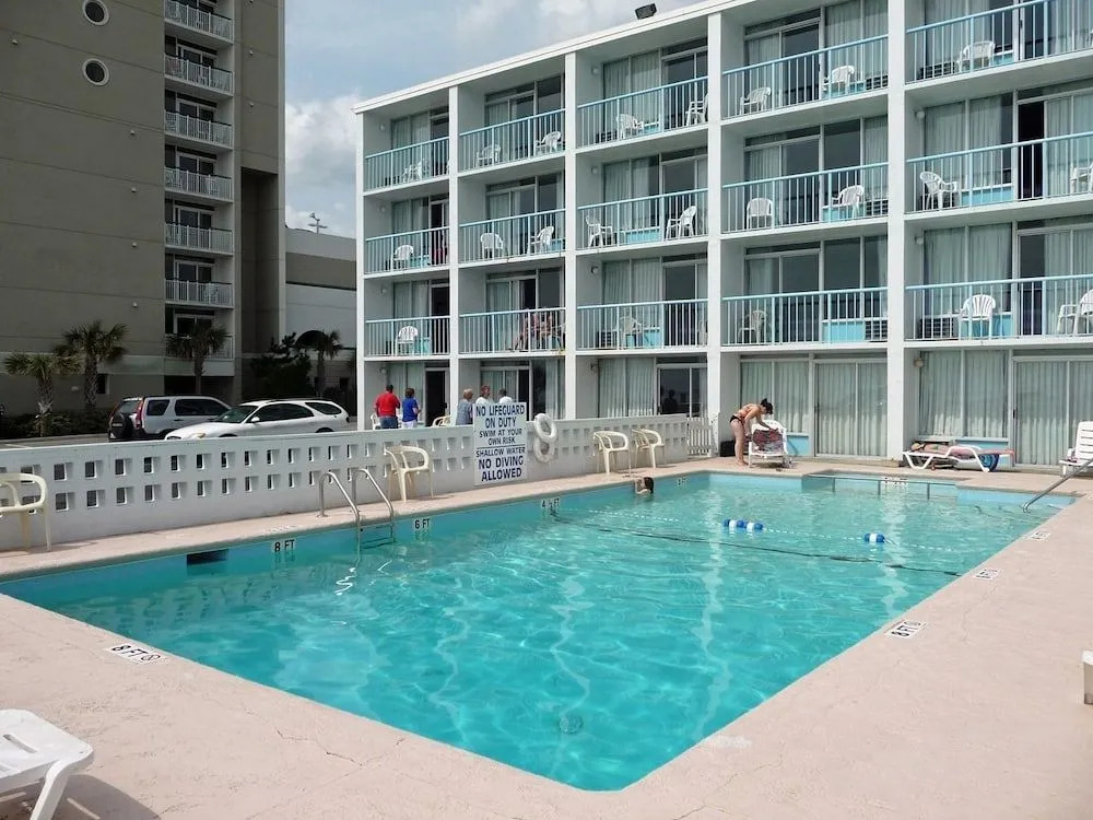 Oceanfront Twilight Surf Hotel