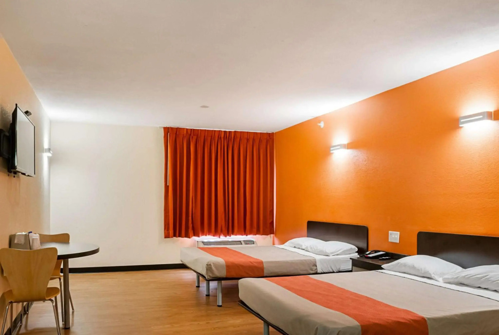 Motel 6-New Orleans, LA - Near Downtown
