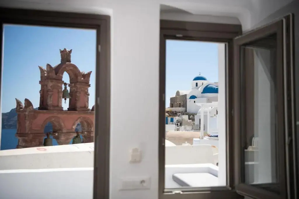 Astrea Suites Notus Dome House