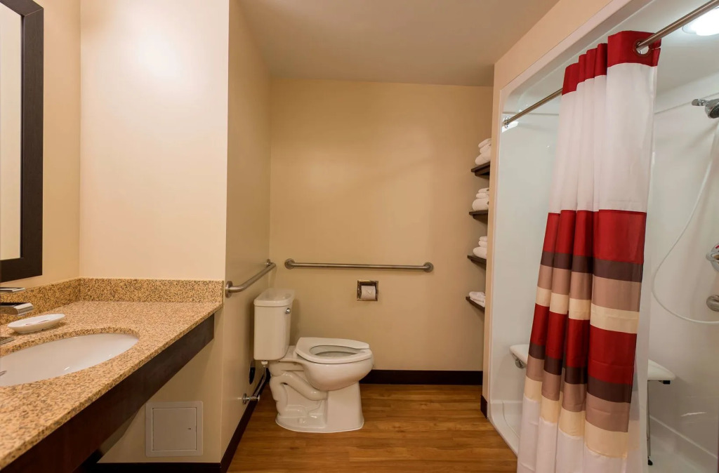Red Roof Inn PLUS+ & Suites Malone