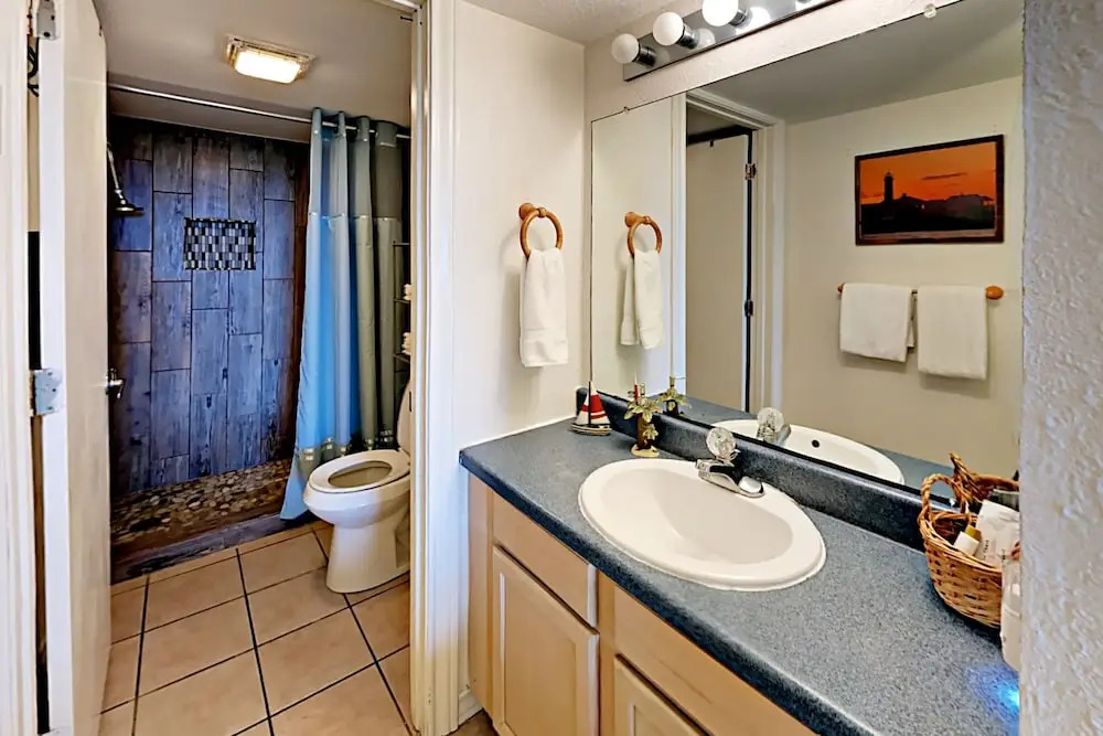 124 Sea Breeze Island Time - One Bedroom Condo