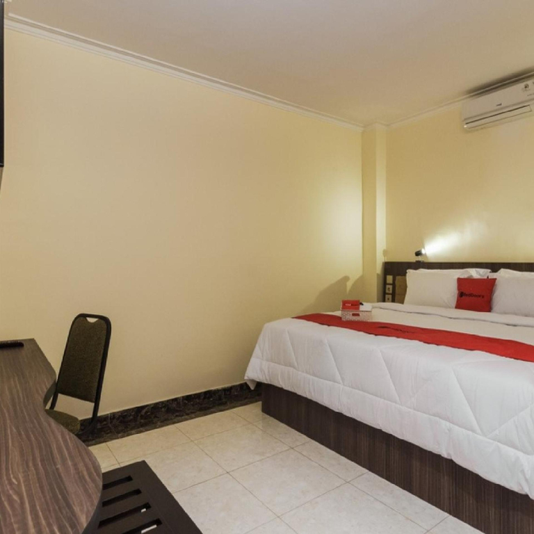 RedDoorz Plus at Boulevard Panakkukang Makassar