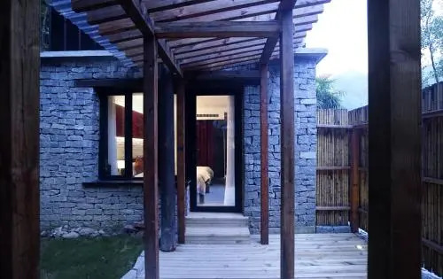 Yunxi Daijia Mountain Guesthouse