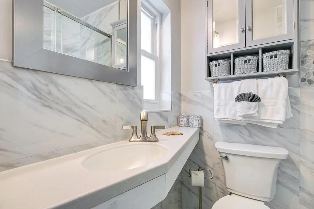 Five Palms Suite 203 - Daily - Weekly - Monthly