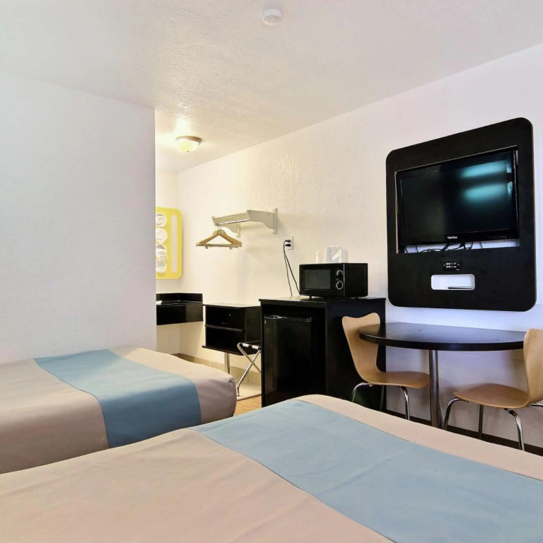 Motel 6-Carlsbad, NM