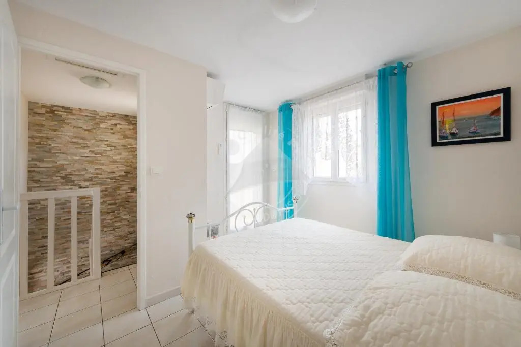 AS21493 - Villa P3 avec terrasse et solarium