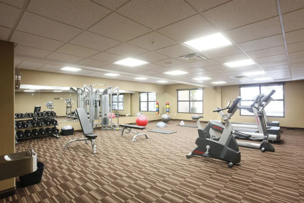 Pomeroy Inn & Suites at Olds College