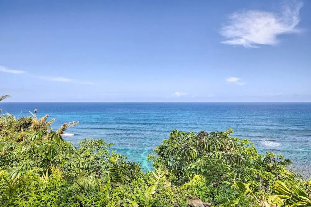 Oceanfront Condo w/ 2 Lanais, Walk to Beach!