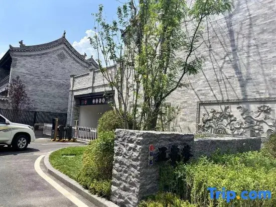 Longxuan Residence Light Luxury Elegant Accommodation