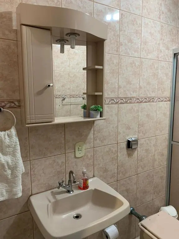 Quarto Aconchego 345 ao lado Alles Park