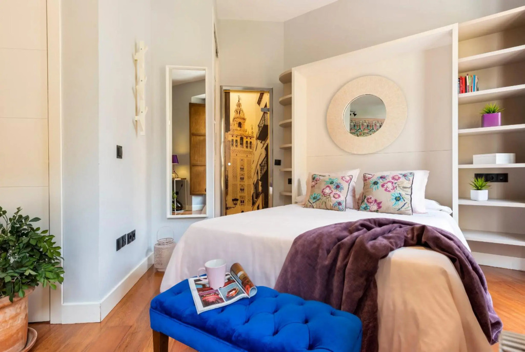 Cathedral Luxury Studio, Swimming Pool and Cathedral Views