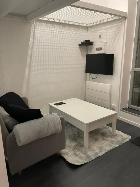 Studio rénové, terrasse privative, 300m du Capitole