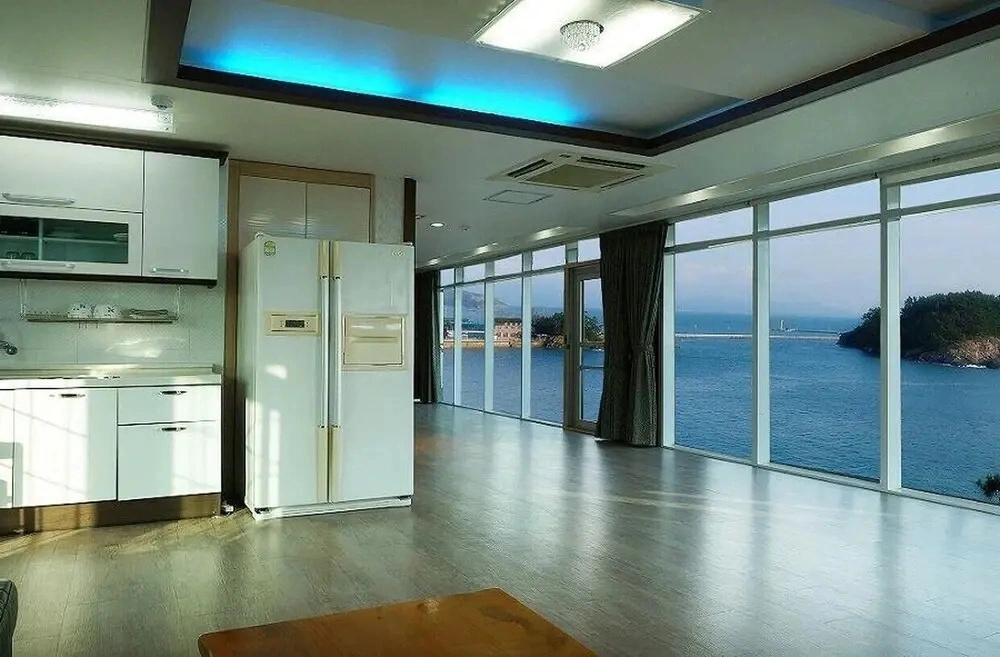 Yacht Pension