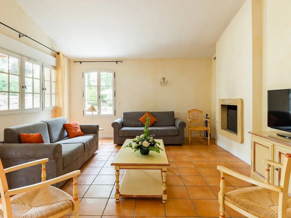 Elegant Villa in Fayence