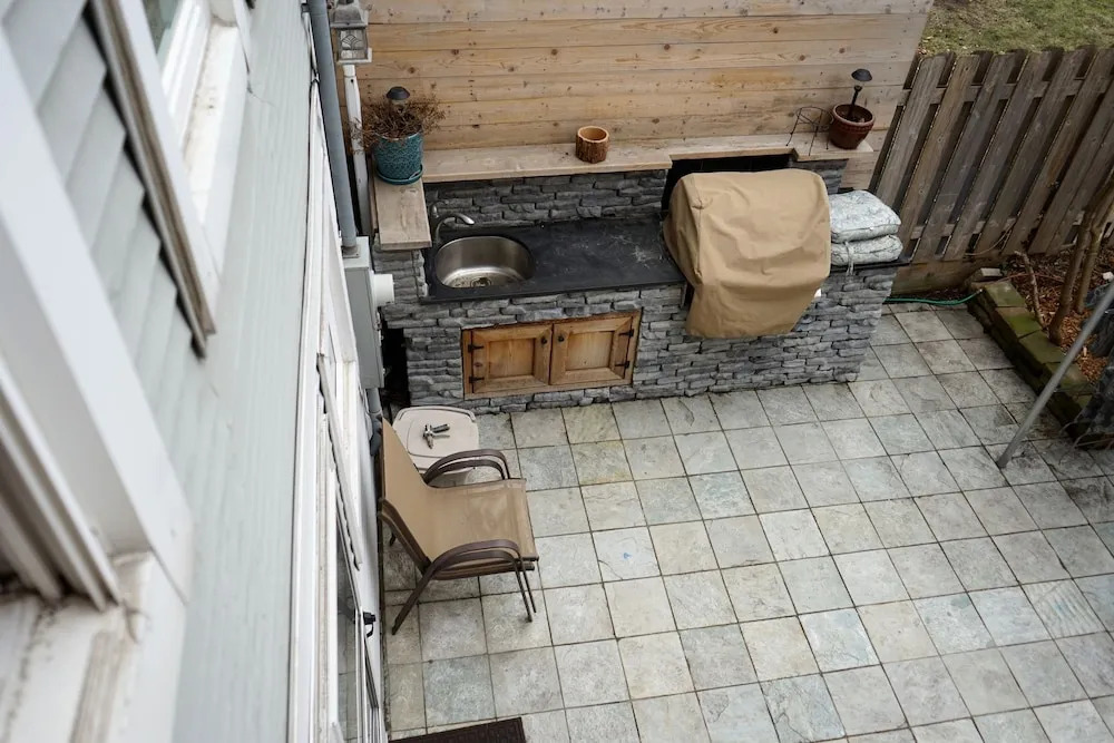 3-Level Bucktown Home - Amazing Outdoors & Parking
