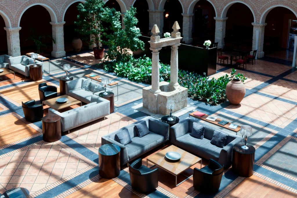 AC Hotel Palacio de Santa Ana by Marriott