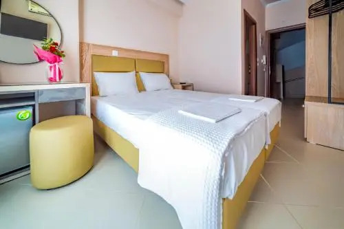 Le Monde SeaView Suites