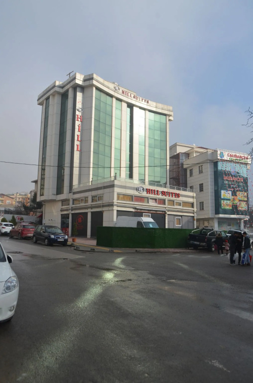 216 Hill Suites