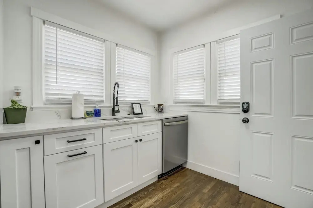 1318 E Pikes Peak
