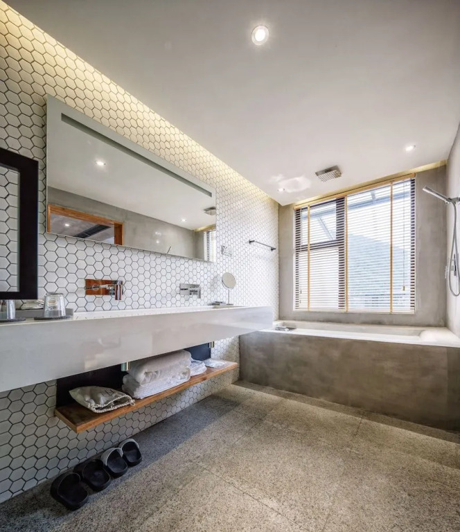 Zhangjiajie Yu Realm Hotel - Ancient Charm - Modern Luxury - Your Perfect Journey - A single pick-up or drop-off