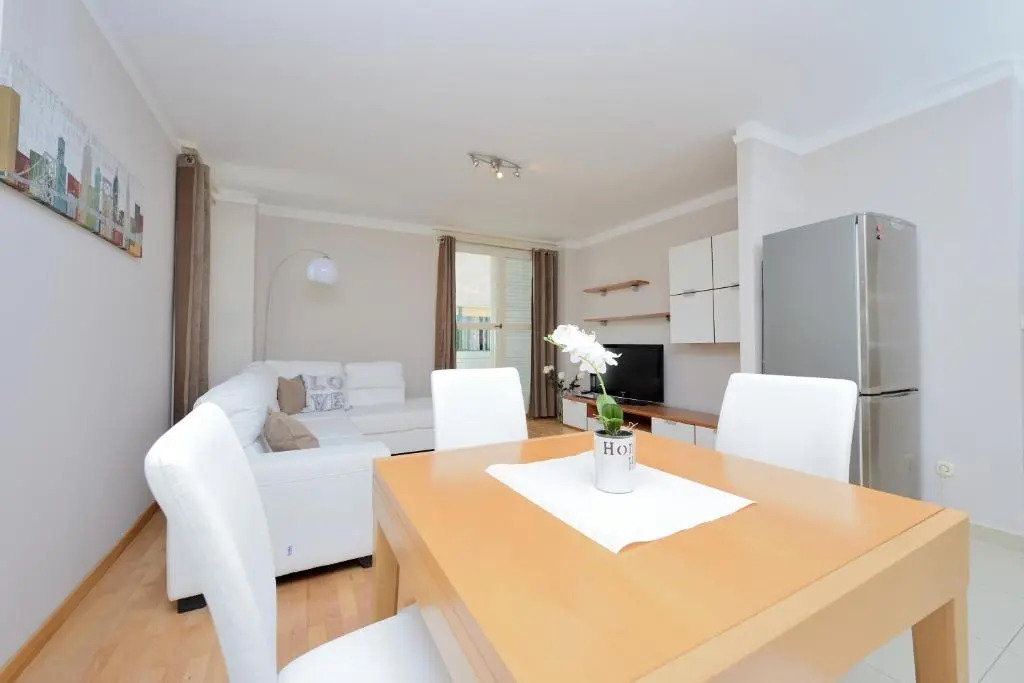 Apartments Kalelarga