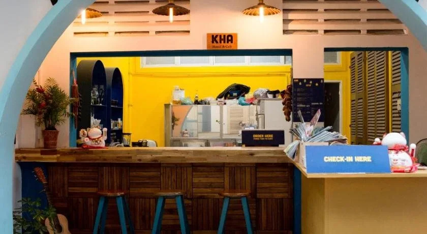 KHA Hostel & Cafe