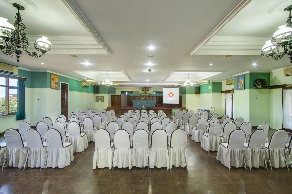 Bali Taman Lovina Resort & Spa Suites