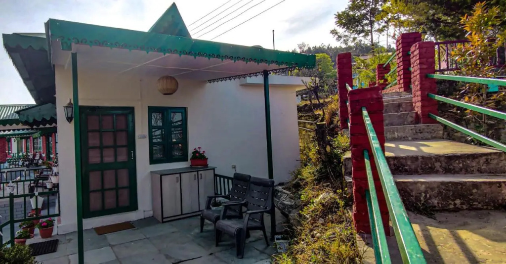 Tehri Retreat Sursingdhar, Near New Tehri & Kanatal, By Himalayan Eco Lodges