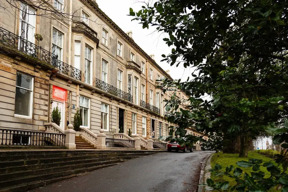 Kelvin Apartment
