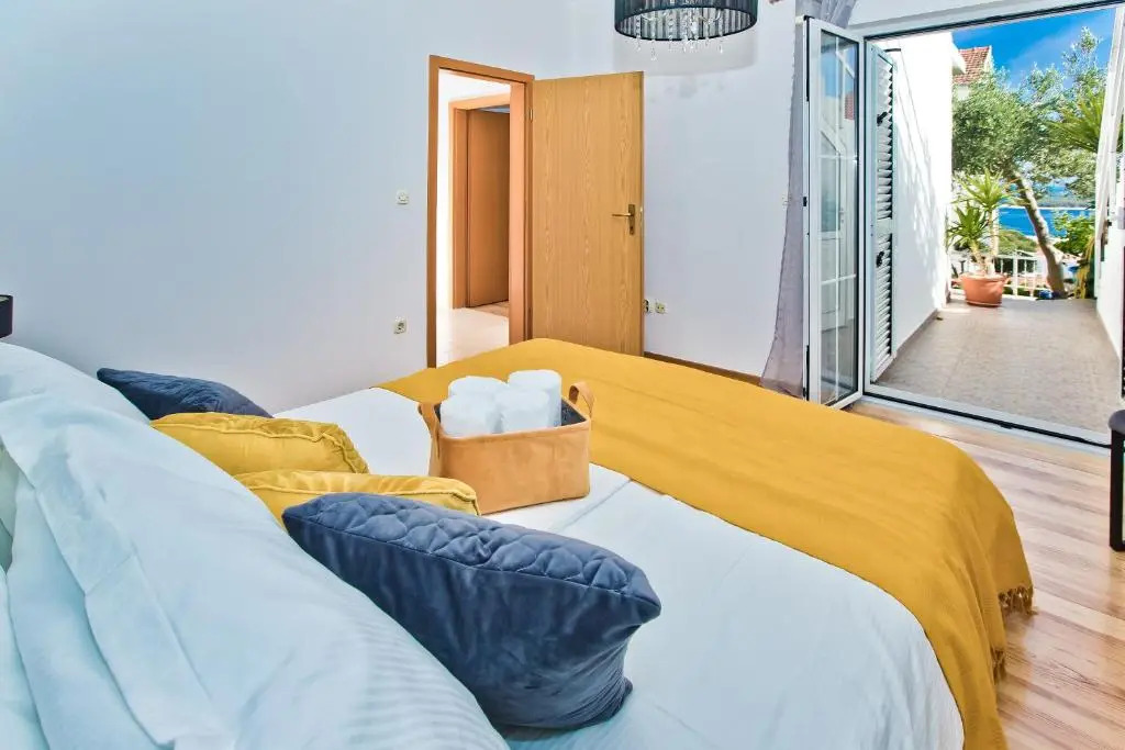 Apartments Tino