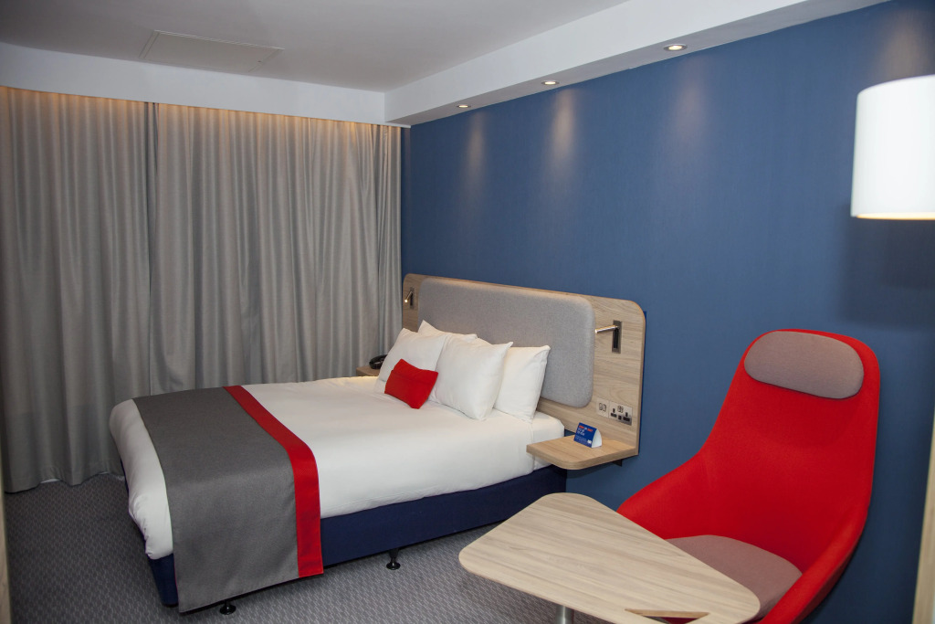 Holiday Inn Express Cardiff Bay by IHG