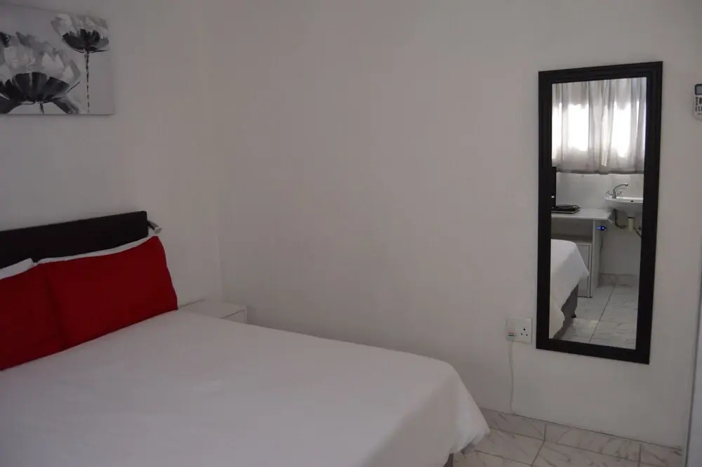 Iqhayiya Guest House
